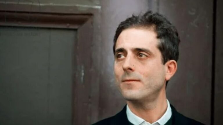 Jonathan Siksou : Un Artiste Entre Voix, Scène et Passion Jonathan Siksou