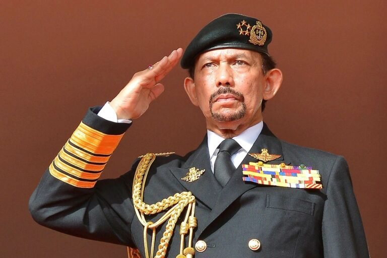 Sultan de Brunei : l’homme derrière le trône doré Sultan de Brunei