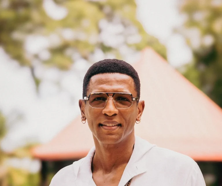 Thierry Cham : une voix qui traverse les générations Thierry Cham