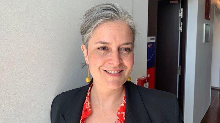 Elsa Vidal : Une voix publique et une vie privée discrète Elsa Vidal