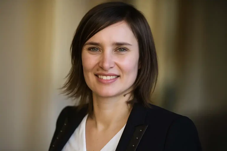 Emilie Lang – L’art de tracer sa propre voie Emilie Lang