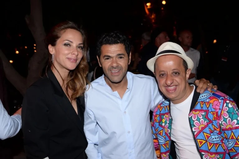 Booder et son Épouse : Une Histoire d’Amour et de Complicité